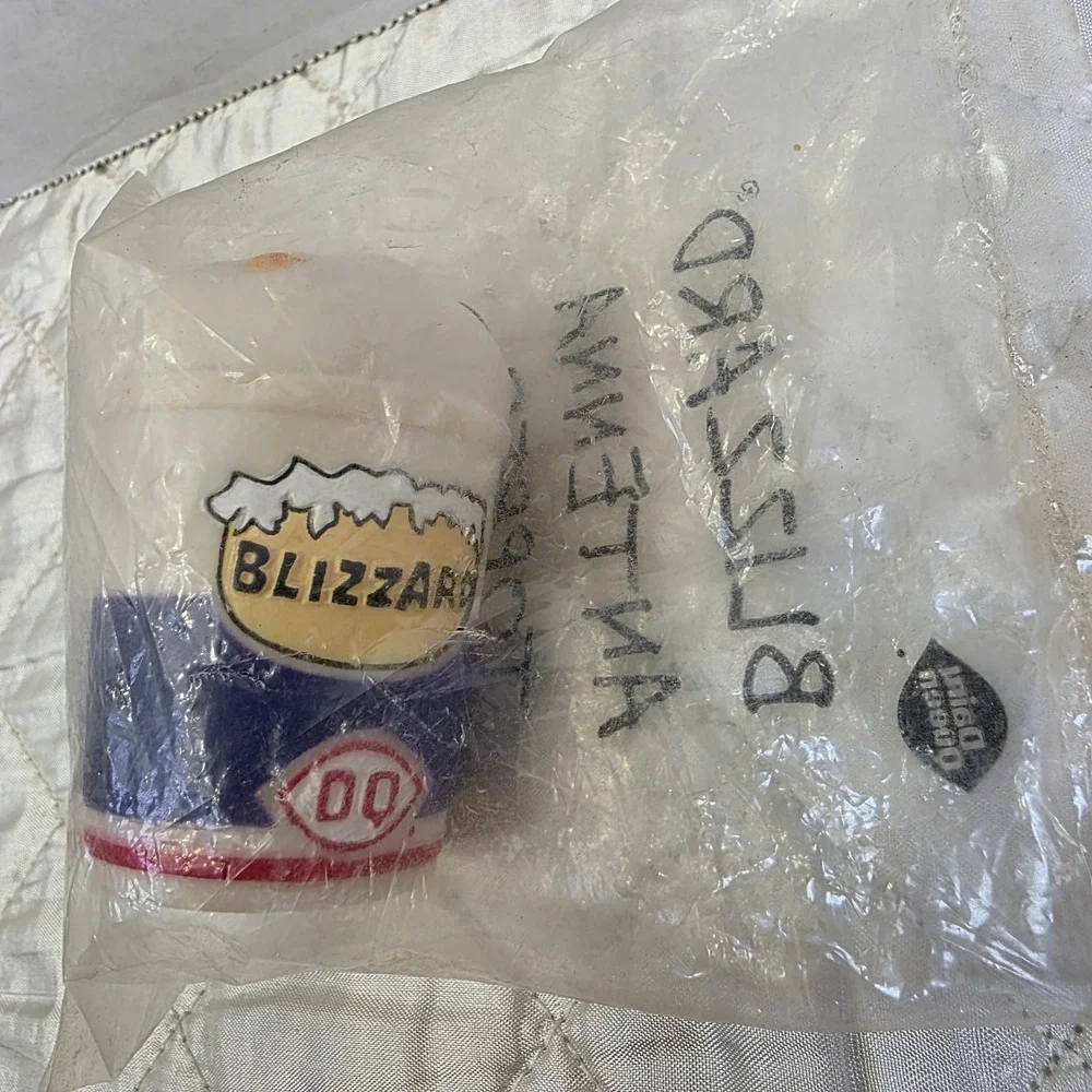 Vintage‎ 1999 Dairy Queen DQ Blizzard Advertising Antenna Topper Ball Sealed